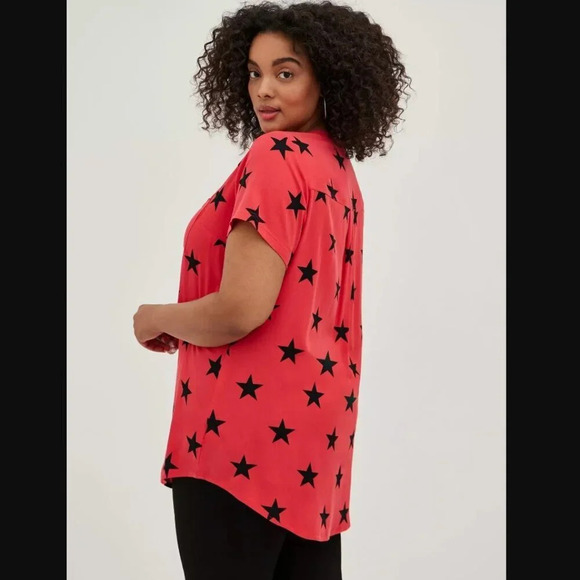 Torrid Harper Rayon Twill Pullover Short Sleeve Tunic Blouse - Picture 2 of 7